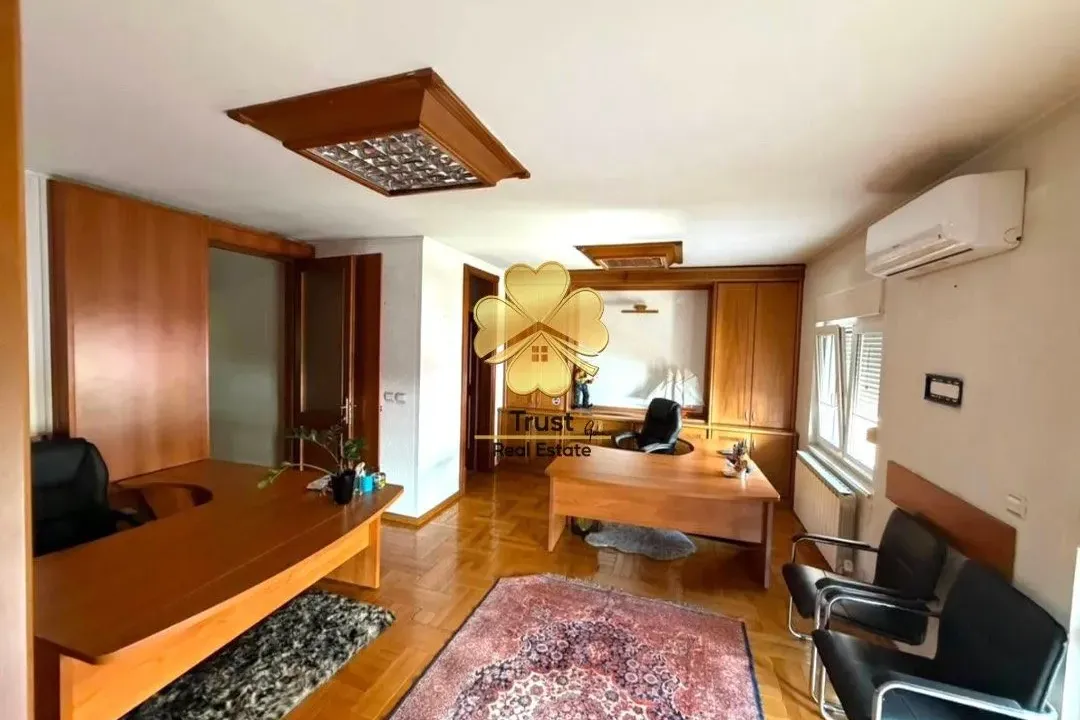 Rent, office space, 150m², Stara Varoš, Podgorica