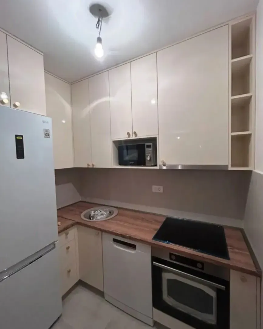 Izdavanje, jednosoban stan, 45m², Central Point, Podgorica