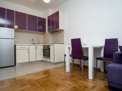 Rent, one bedroom apartment, 42m², Rozino, Budva - image 3