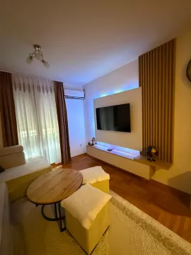 Prodaja, jednosoban stan, 42m², Stari Aerodrom, Podgorica - image 4