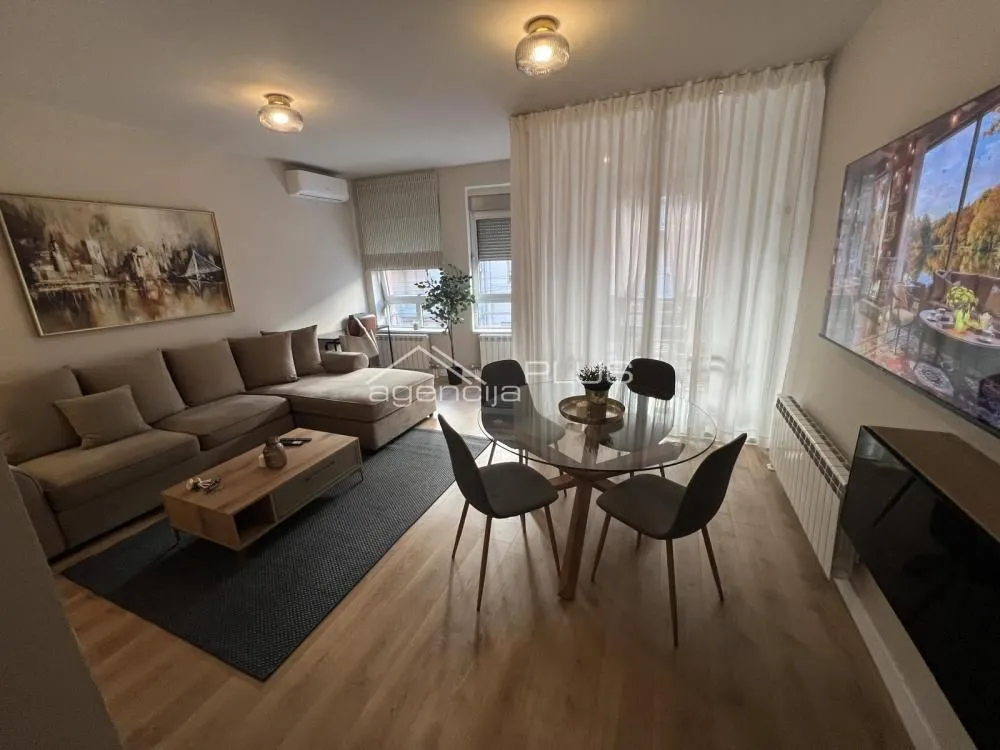 Izdavanje, dvosoban stan, 49m², Crveni Krst, Beograd