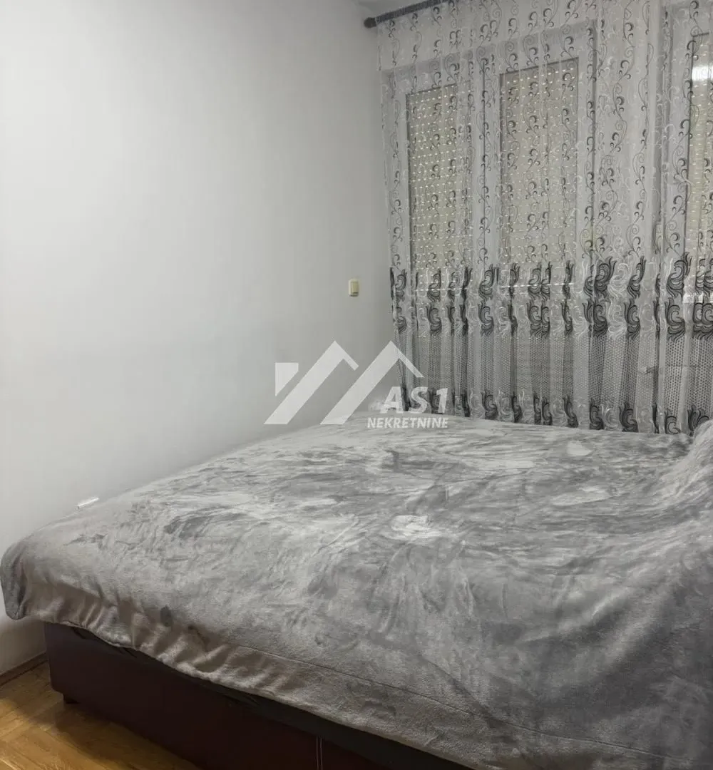 Izdavanje, dvosoban stan, 40m², Rotkvarija, Novi Sad Sve Podlokacije