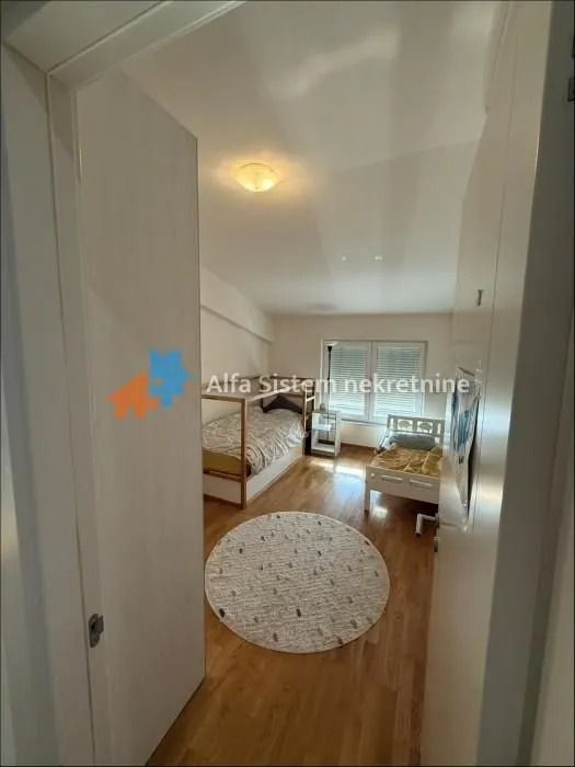 Rent, four bedroom apartment, 157m², Senjak, Beograd