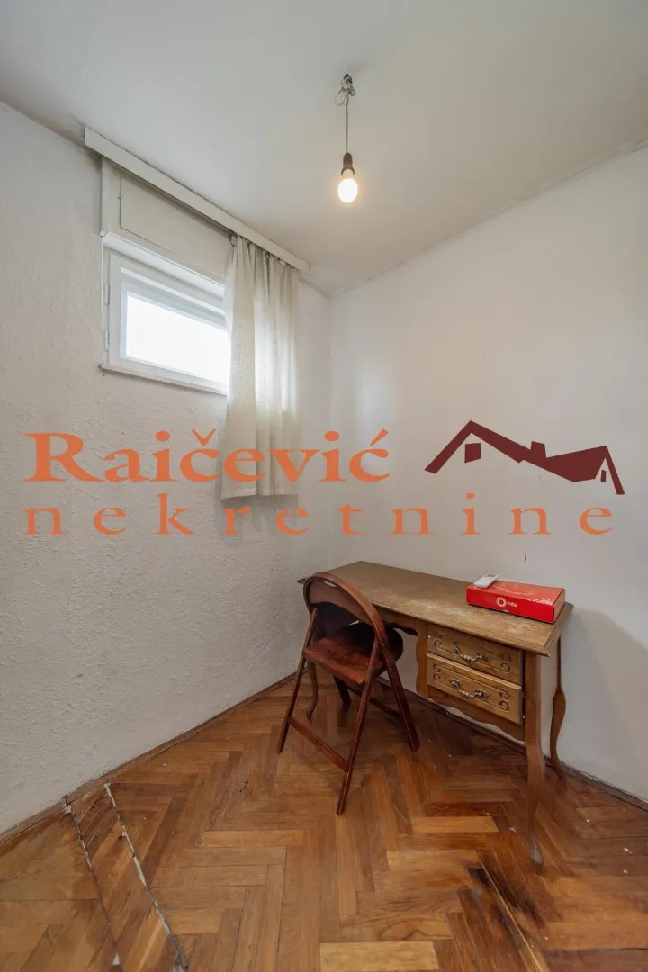 Prodaja, trosoban stan, 81m², Vračar Sve Podlokacije, Beograd