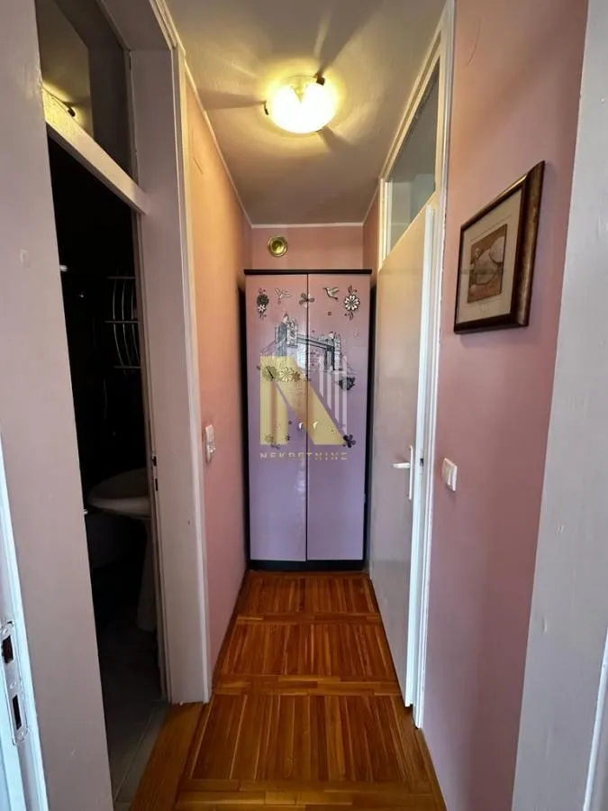 Izdavanje, dvosoban stan, 49m², Podbara, Novi Sad Sve Podlokacije