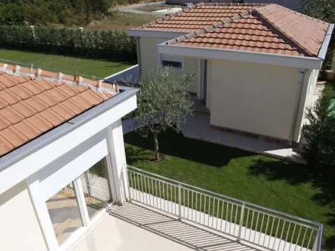 Sale, house, 250m², Donji Kokoti, Podgorica - image 22