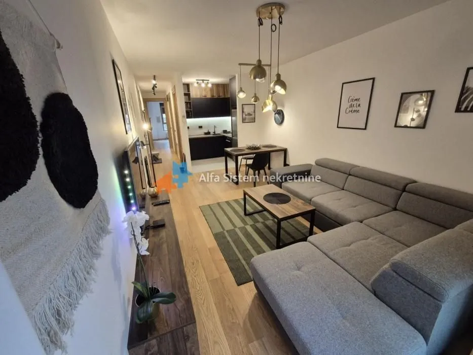 Izdavanje, trosoban stan, 65m², Vukov Spomenik, Zvezdara Sve Podlokacije