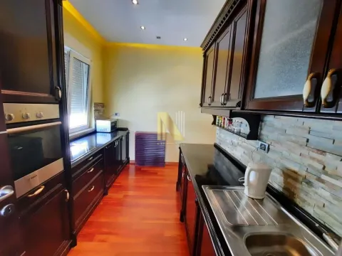 Izdavanje, stan, 263m², Bulevar Evrope, Novi Sad Sve Podlokacije - image 7