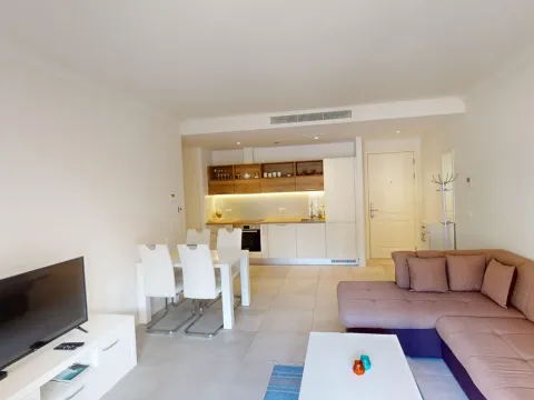Prodaja, jednosoban stan, 55m², Luštica Bay, Tivat - image 1
