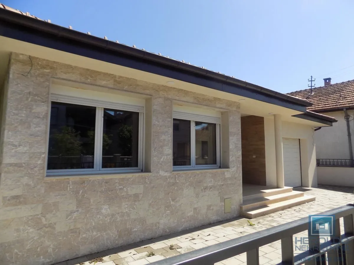 Prodaja, kuća, 192m², 4. juli, Paraćin