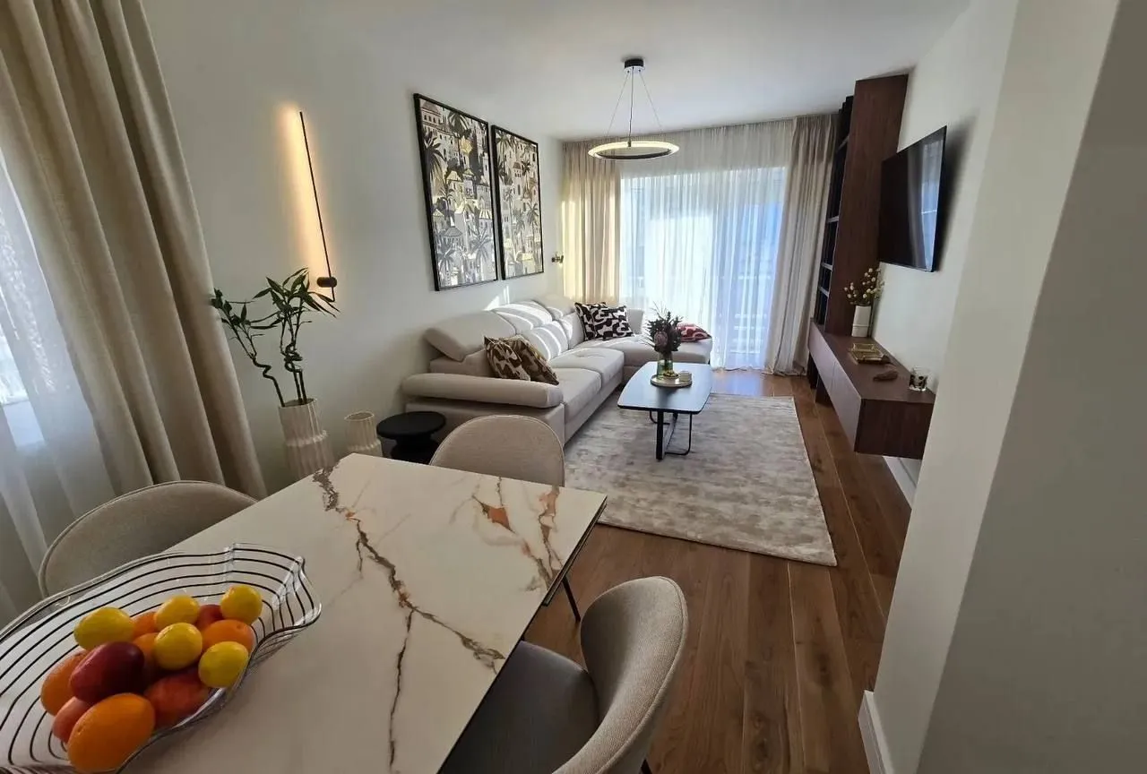 Prodaja, dvosoban stan, 70m², Centar, Tivat