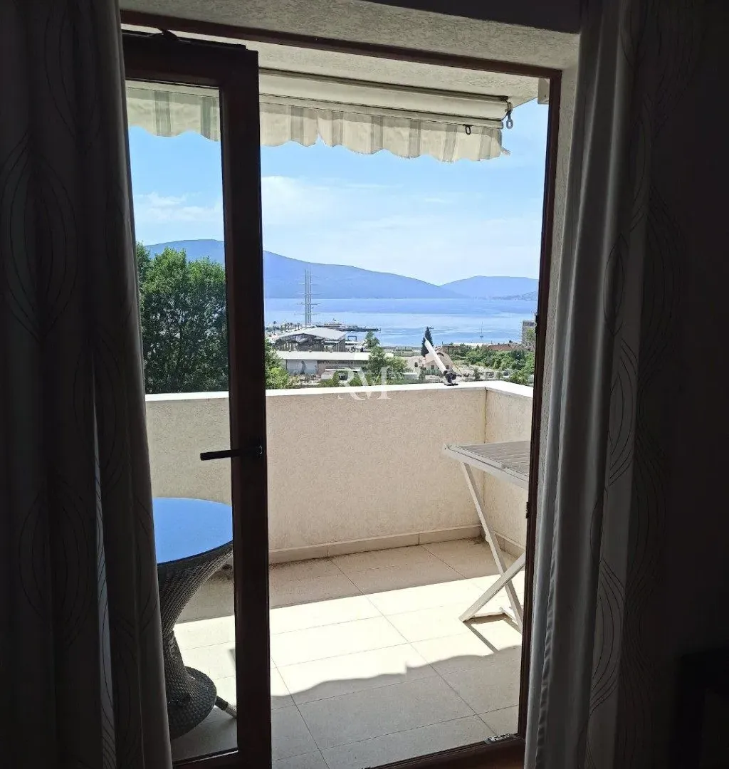 Izdavanje, dvosoban stan, 60m², Pod Kuk, Tivat