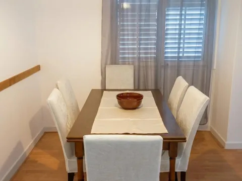 Izdavanje, dvosoban stan, 80m², Đenovići, Herceg Novi - image 10
