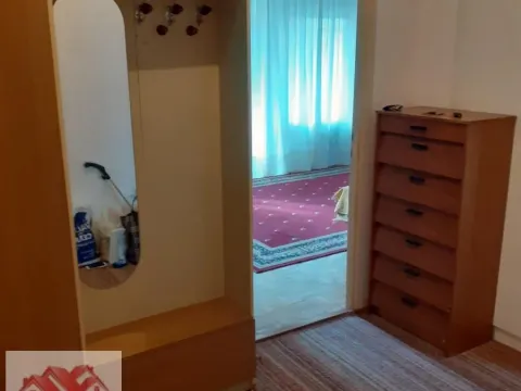 Izdavanje, trosoban stan, 74m², Aerodrom, Kragujevac - image 7