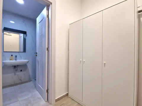 Izdavanje, garsonjera, 30m², Bečići, Budva - image 5