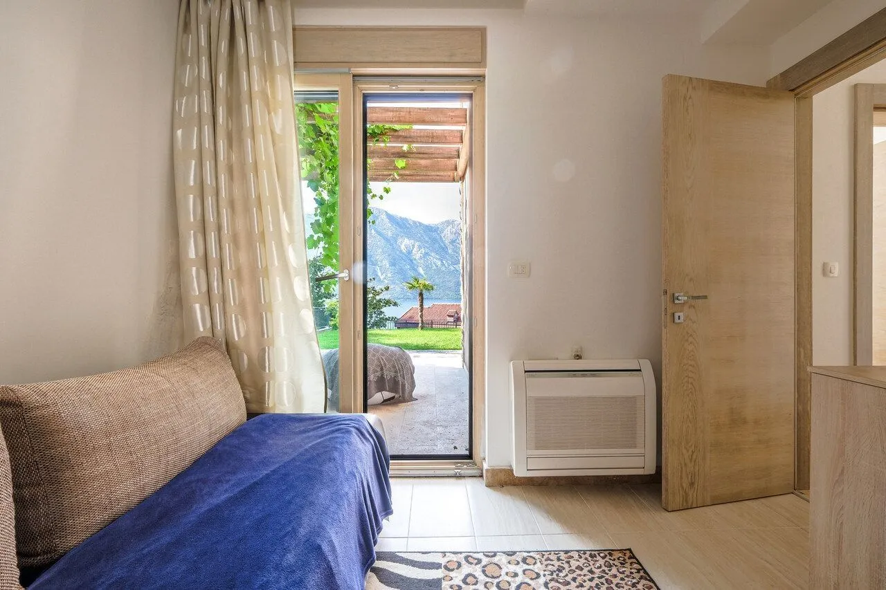 Prodaja, dvosoban stan, 67m², Kostanjica, Kotor