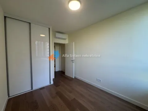 Rent, three bedroom apartment, 78m², Savski Venac, Beograd - image 7