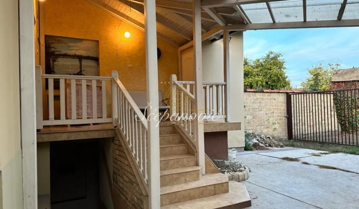 Prodaja, stan, 193m², Centar, Novi Sad