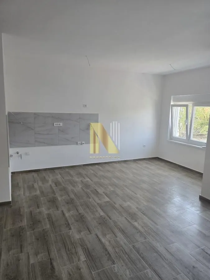 Prodaja, trosoban stan, 70m², Vidovdansko naselje, Novi Sad Sve Podlokacije