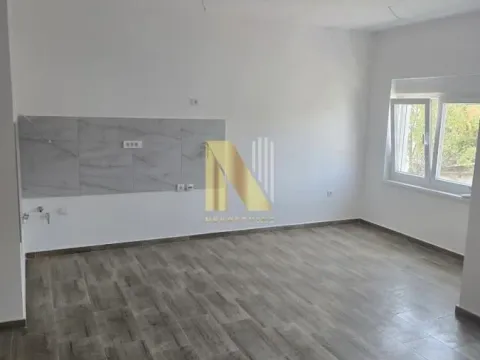 Prodaja, trosoban stan, 70m², Vidovdansko naselje, Novi Sad Sve Podlokacije - image 2