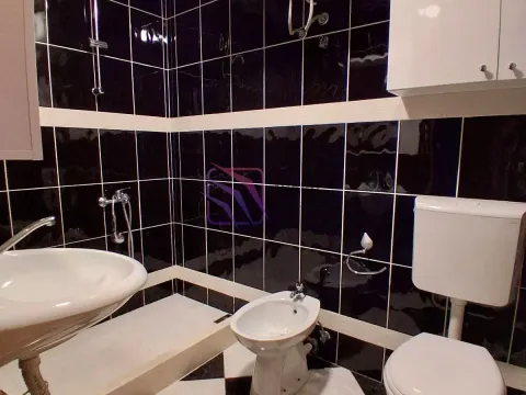 Izdavanje, dvosoban stan, 74m², Pobrežje, Podgorica - image 22