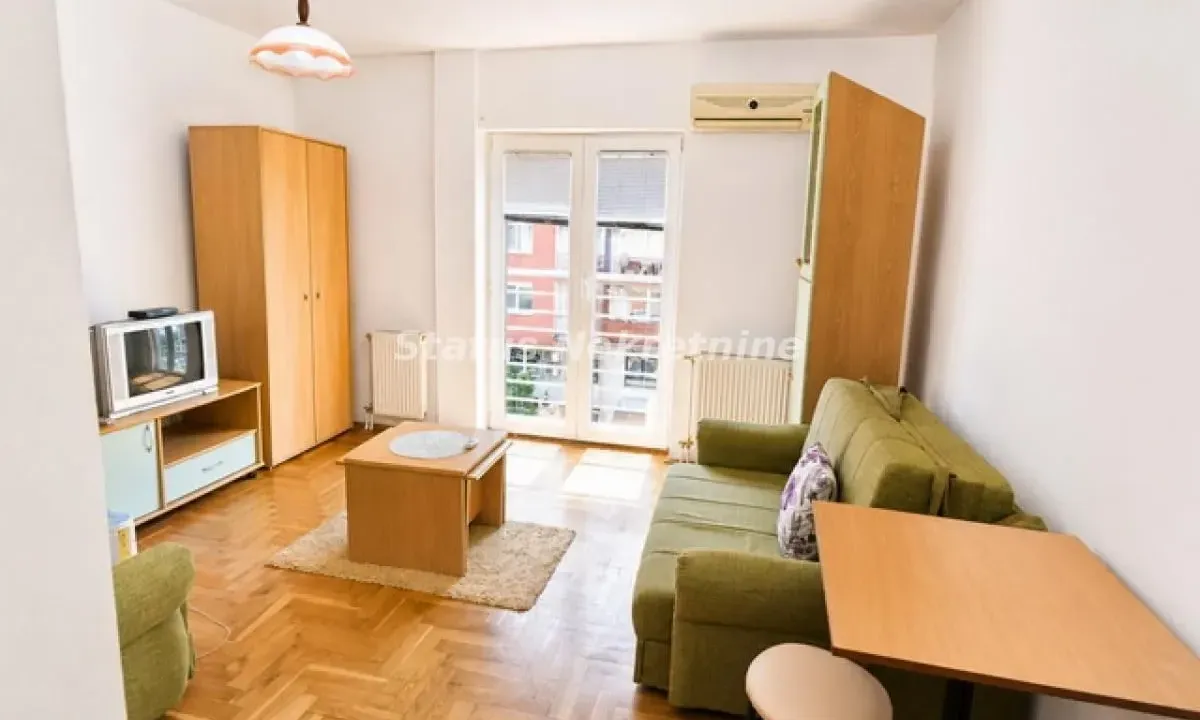 Prodaja, garsonjera, 24m², Bulevar Evrope, Novi Sad Sve Podlokacije