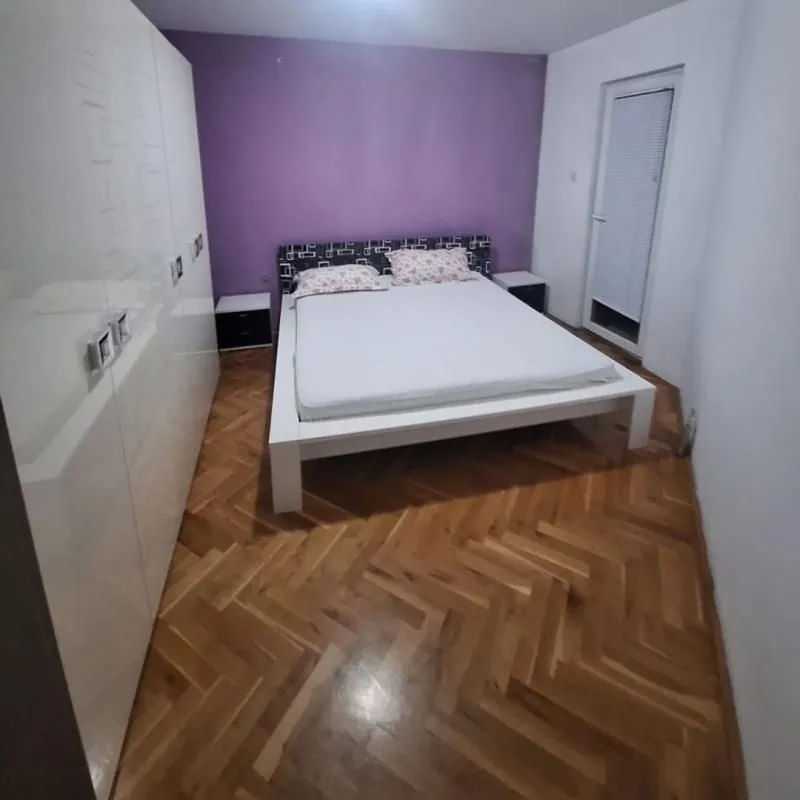 Izdavanje, dvosoban stan, 70m², Stari Aerodrom, Podgorica