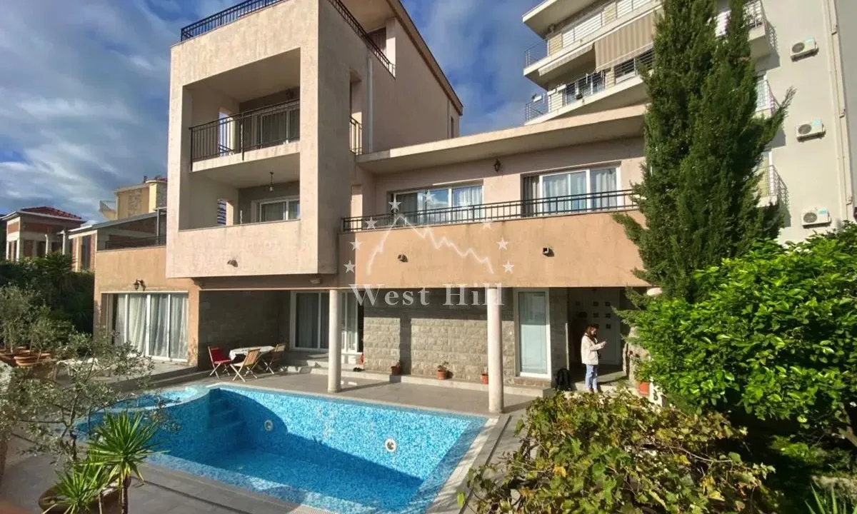 Prodaja, kuća, 495m², Bečići, Budva