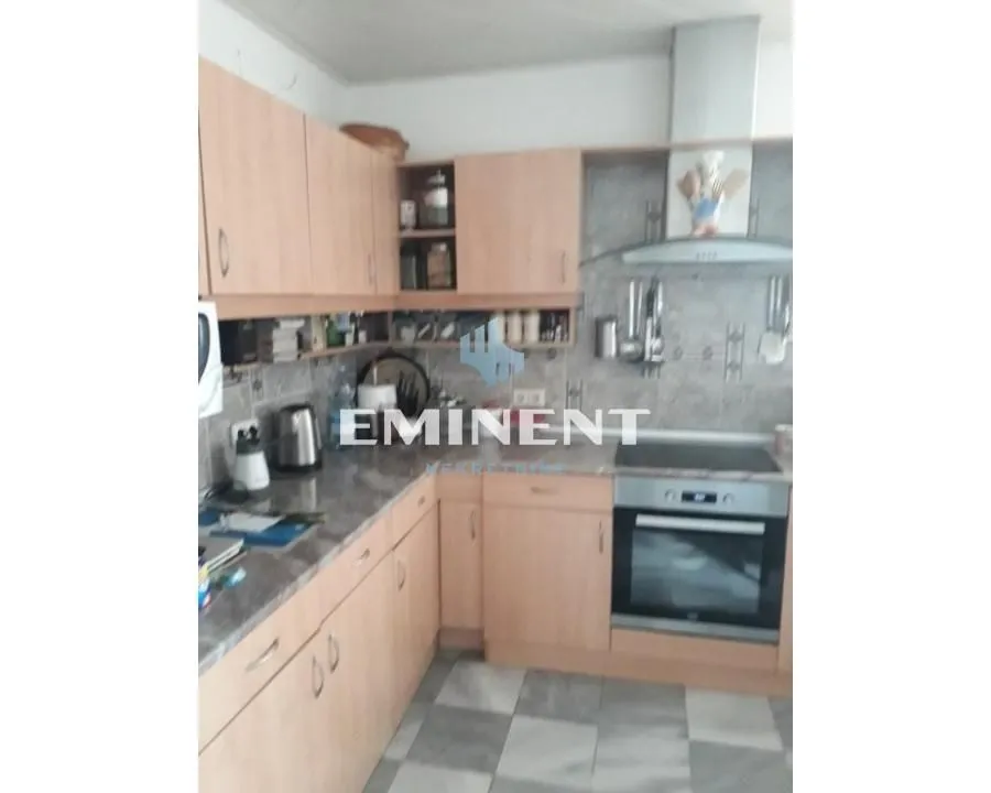 Prodaja, kuća, 322m², Grošnica, Kragujevac