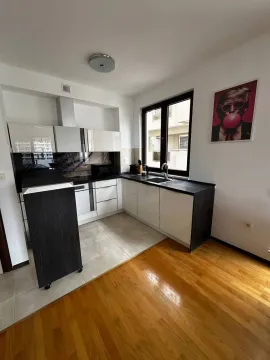 Sale, three bedroom apartment, 83m², Centar, Budva - image 11