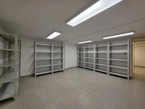 Rent, office space, 200m², Podgorica, Crna Gora - image 3