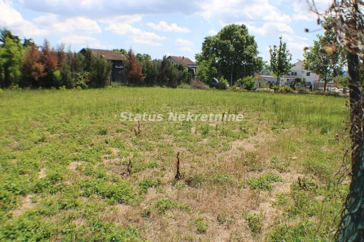 Izdavanje, plac, 4353m², Veternik, Novi Sad Sve Podlokacije