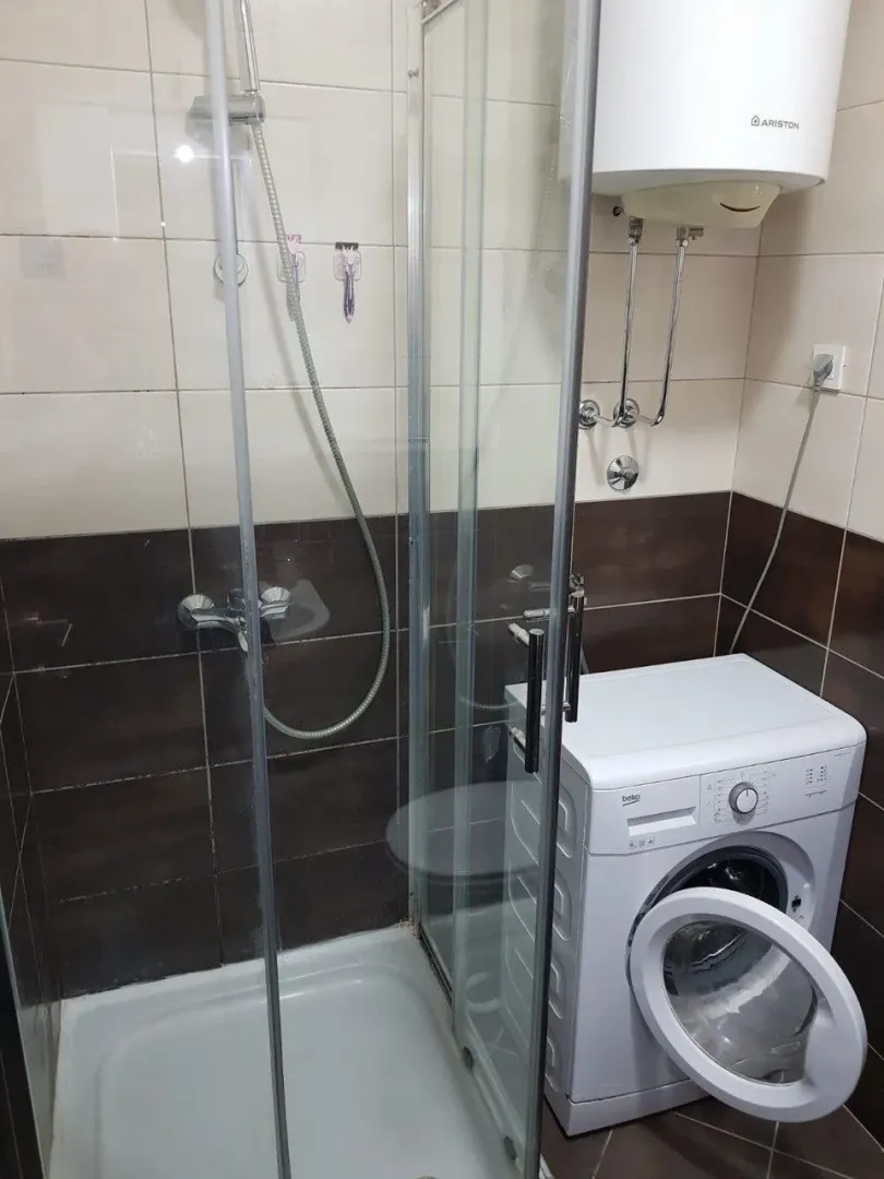 New 1-bedroom apartment, 43 m², renovated and furnished — Lazi, Budva 3