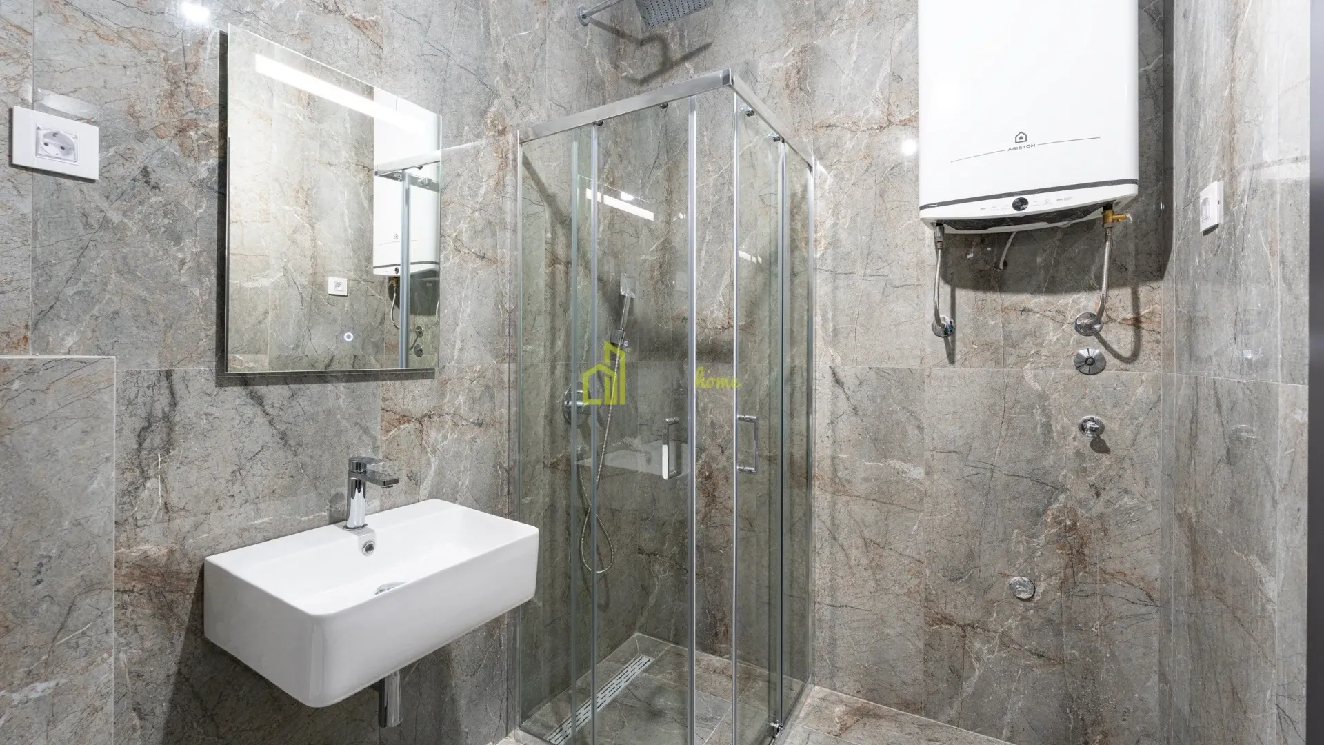 Prodaja, dvosoban stan, 70m², Gorica C, Podgorica