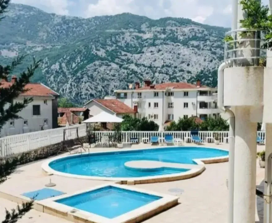 Sale, three bedroom apartment, 130m², Risan, Kotor