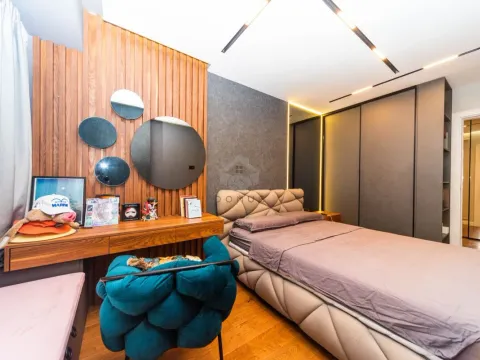 Prodaja, trosoban stan, 195m², Pobrežje, Podgorica - image 15