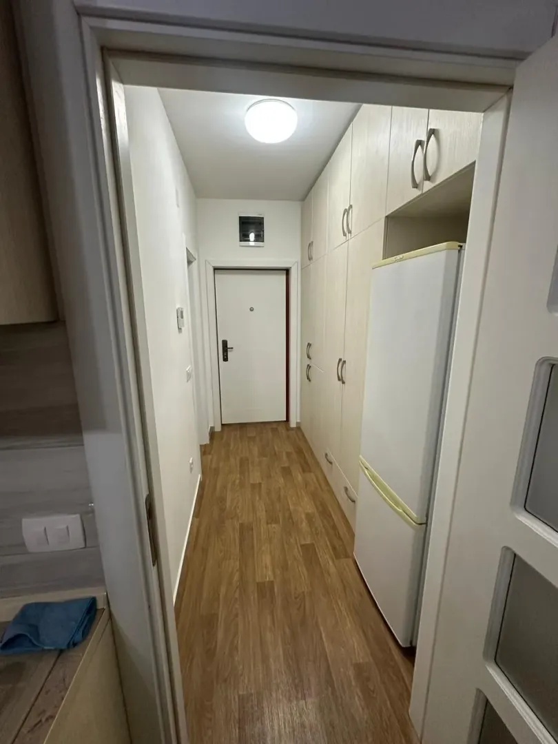Izdavanje, dvosoban stan, 60m², Šušanj, Bar