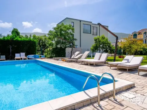 Prodaja, kuća, 174m², Kotor, Crna Gora - image 31