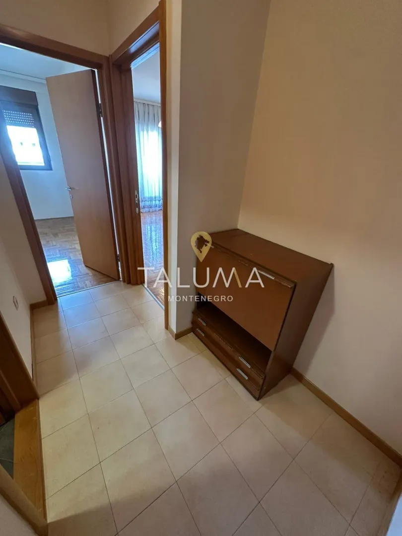 Prodaja, jednosoban stan, 45m², Stari Aerodrom, Podgorica