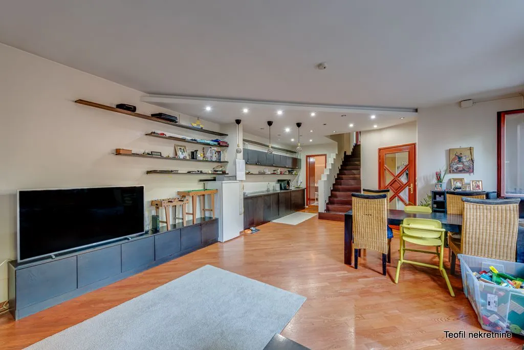 Sale, apartment, 138m², Zemun Centar, Zemun Sve Podlokacije