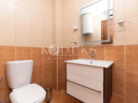 Rent, two bedroom apartment, 78m², City Kvart, Podgorica - image 12