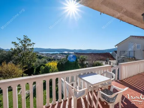 Sale, house, 153m², Tivat, Crna Gora - image 1