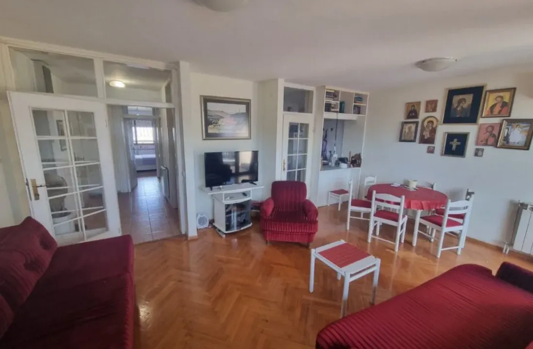 Prodaja, trosoban stan, 114m², Centar, Podgorica