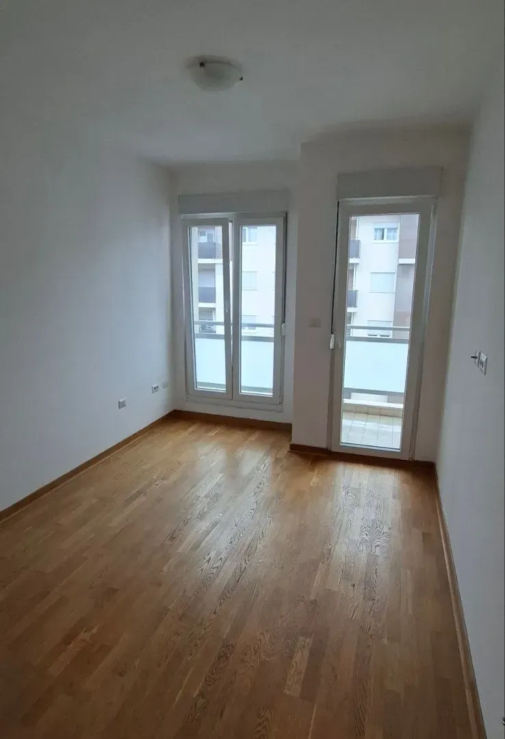 Izdavanje, jednosoban stan, 43m², City Kvart, Podgorica