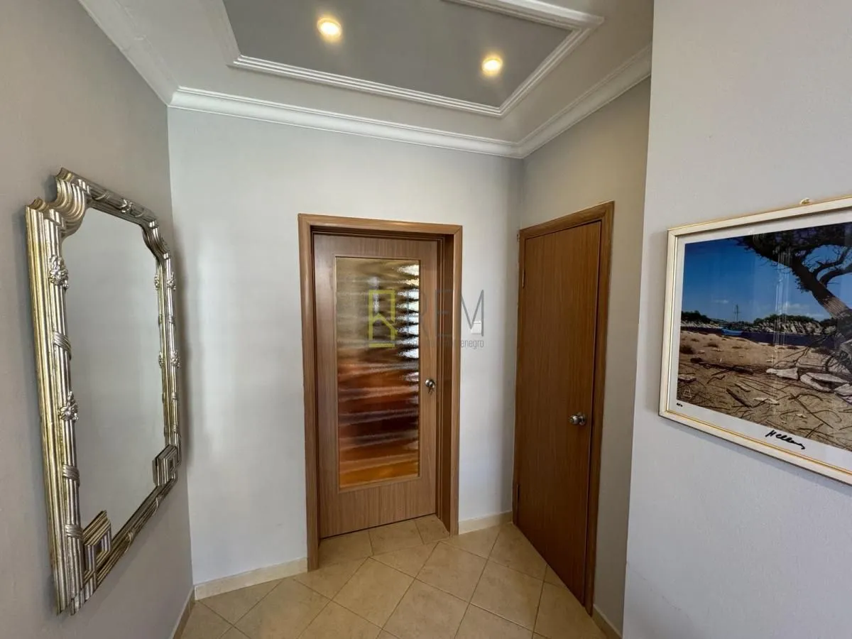 Rent, house, 100m², Centar, Podgorica