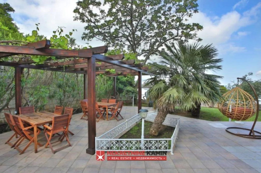 Sale, house, 800m², Sveti Stefan, Budva
