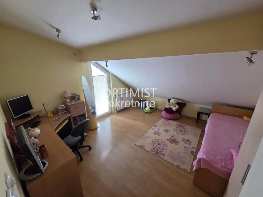 Sale, four bedroom apartment, 95m², Brace Jerković, Voždovac Sve Podlokacije