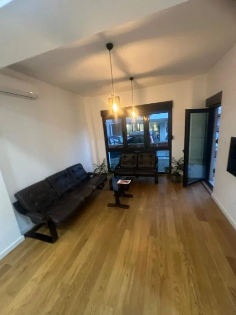 Izdavanje, jednosoban stan, 50m², Podgorica, Crna Gora
