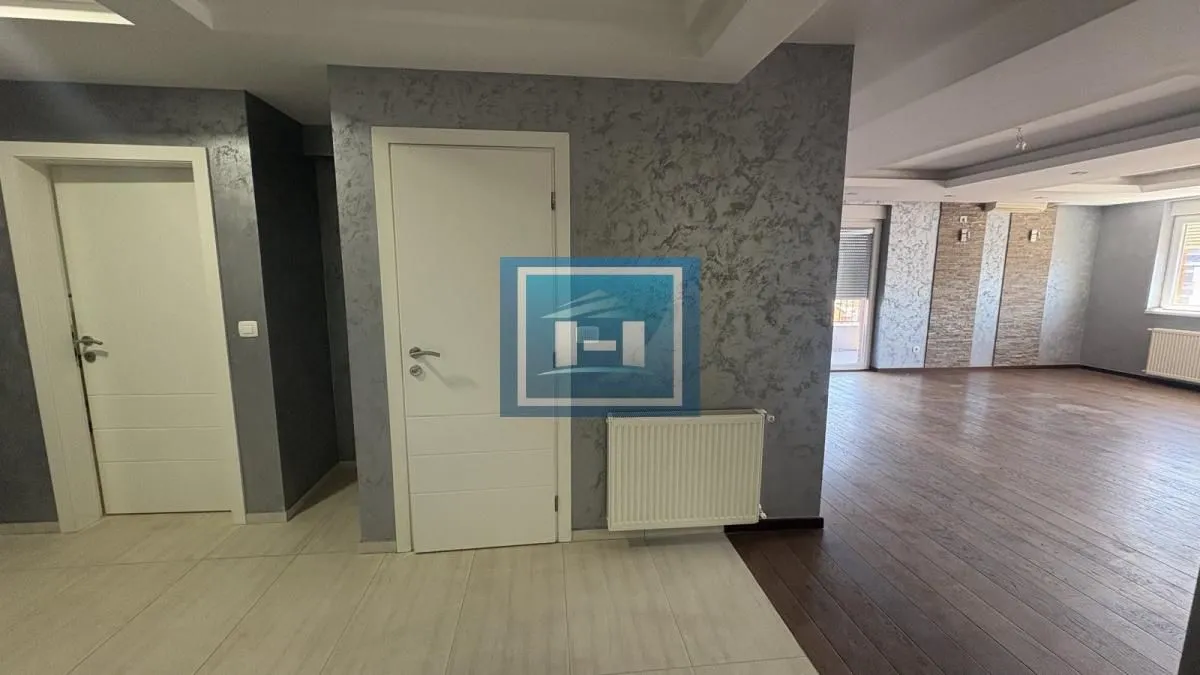 Prodaja, stan, 153m², Centar, Jagodina