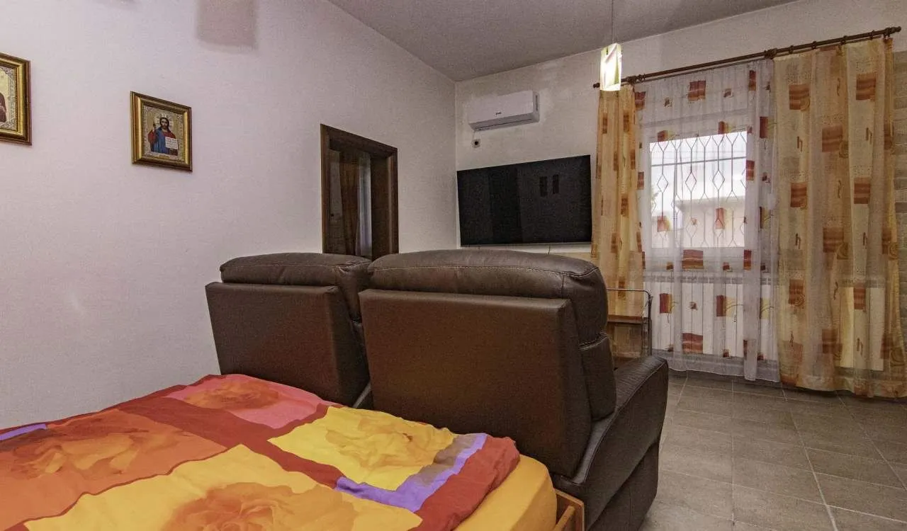 Prodaja, kuća, 400m², Danilovgrad, Crna Gora